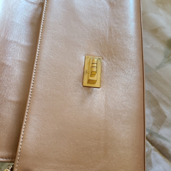 Chanel reissue - Picture 7 of 16